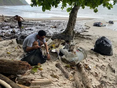 Cleaning Playa Fantasia Jaco