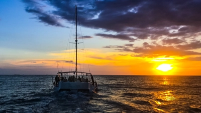 sealounge sunset tour beach in costa rica
