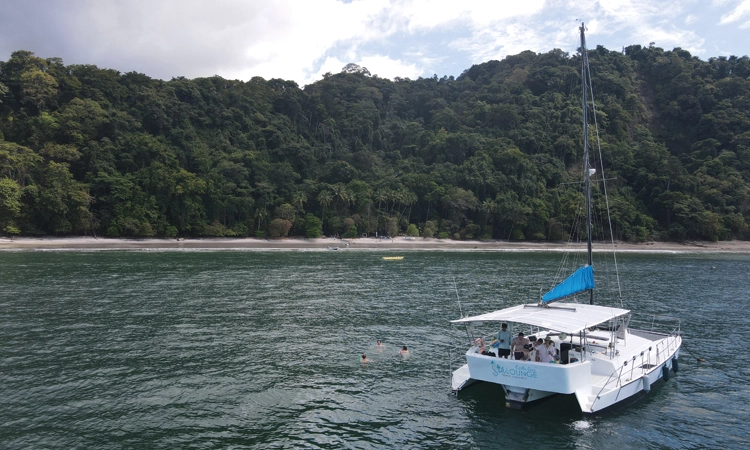 Catamaran Jaco