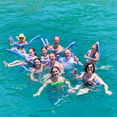 families snorkeling in Jaco Costa Rica